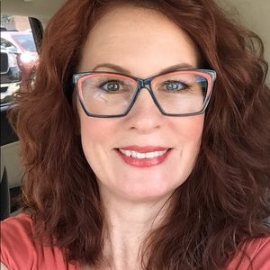 Meet your Posher, Gwen